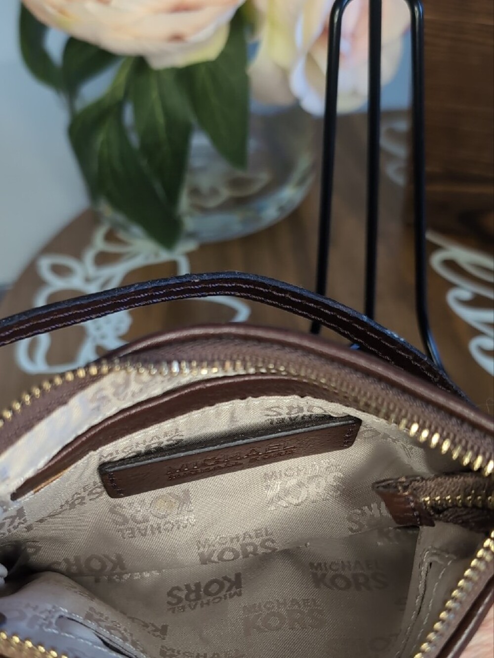 🌹Michael Kors Signature MK Canvas Wristlet - Picture 7 of 13